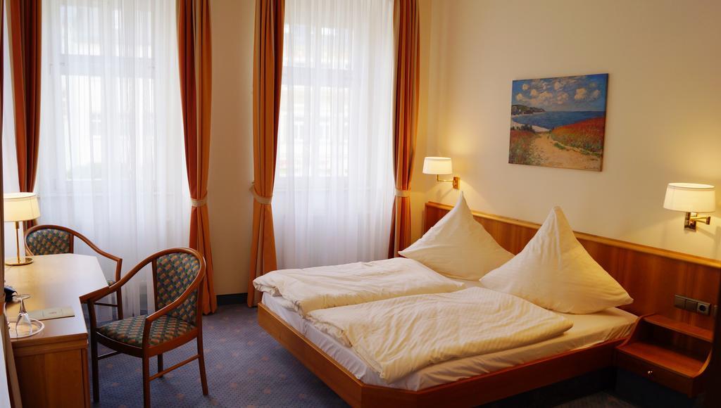 Hotel Goldener Loewe Waldheim Стая снимка