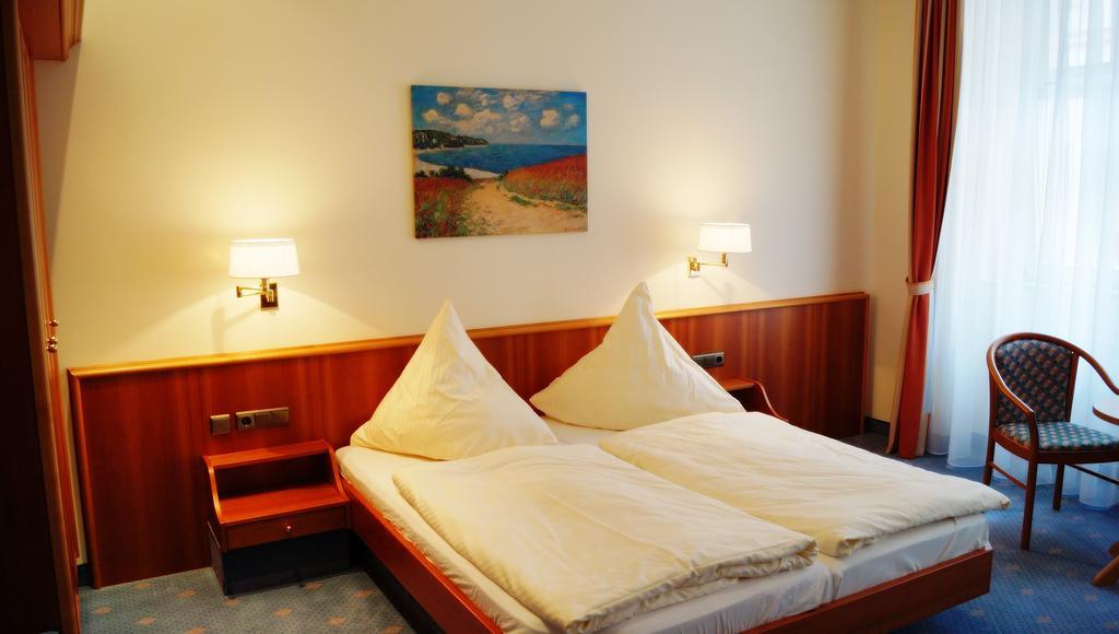 Hotel Goldener Loewe Waldheim Стая снимка