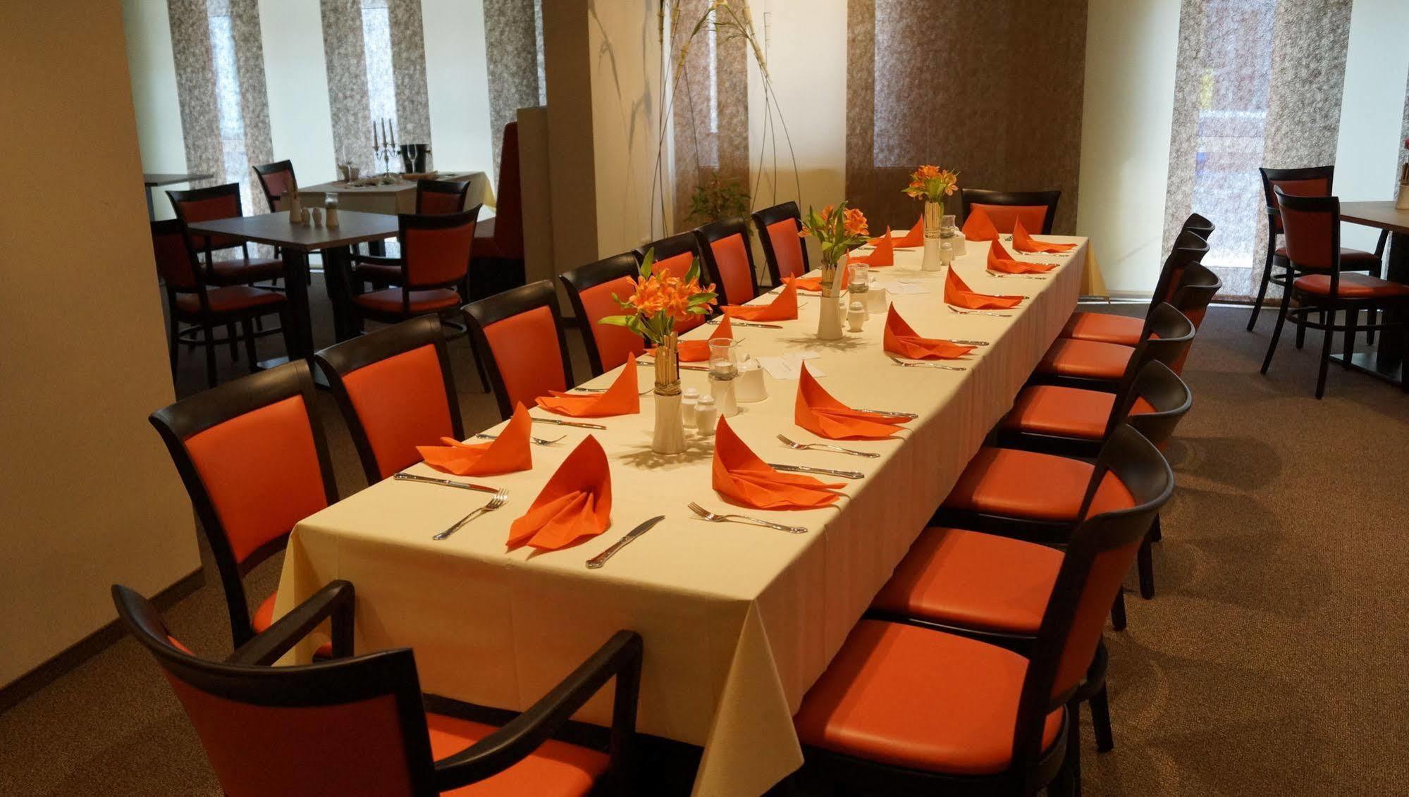 Hotel Goldener Loewe Waldheim Екстериор снимка